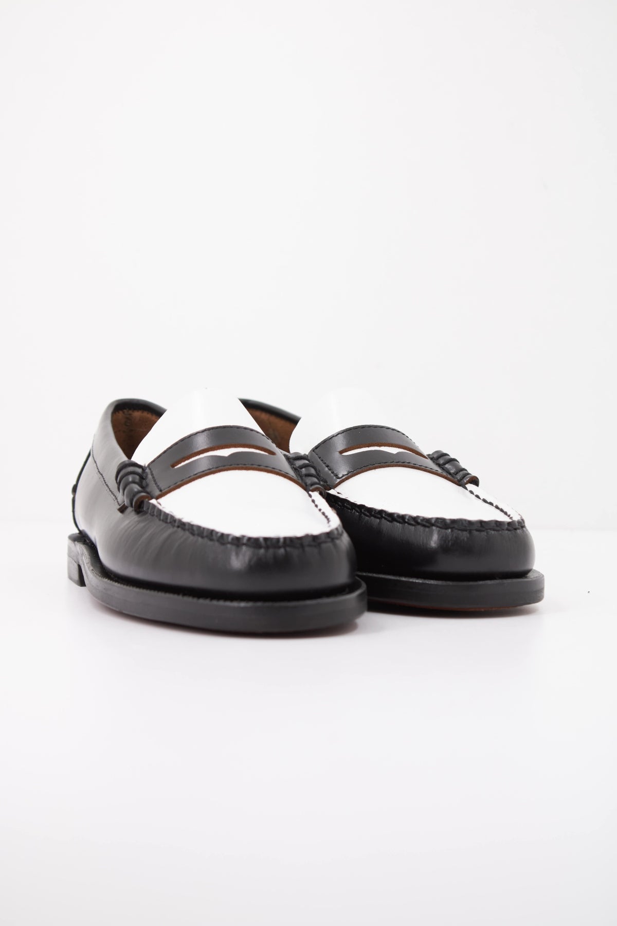 SEBAGO  en color BLKWHT  (2)