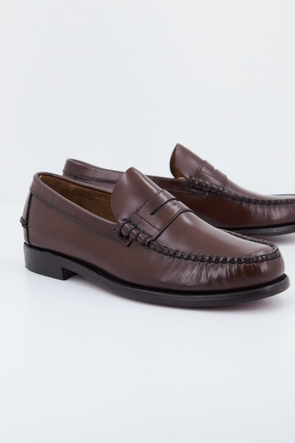 SEBAGO CLASSIC ANCHO ESPECI en color WISKY  (1)