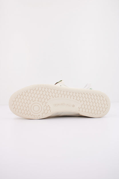 REEBOK CLUB C  VINTAGE en color CHALK  (5)