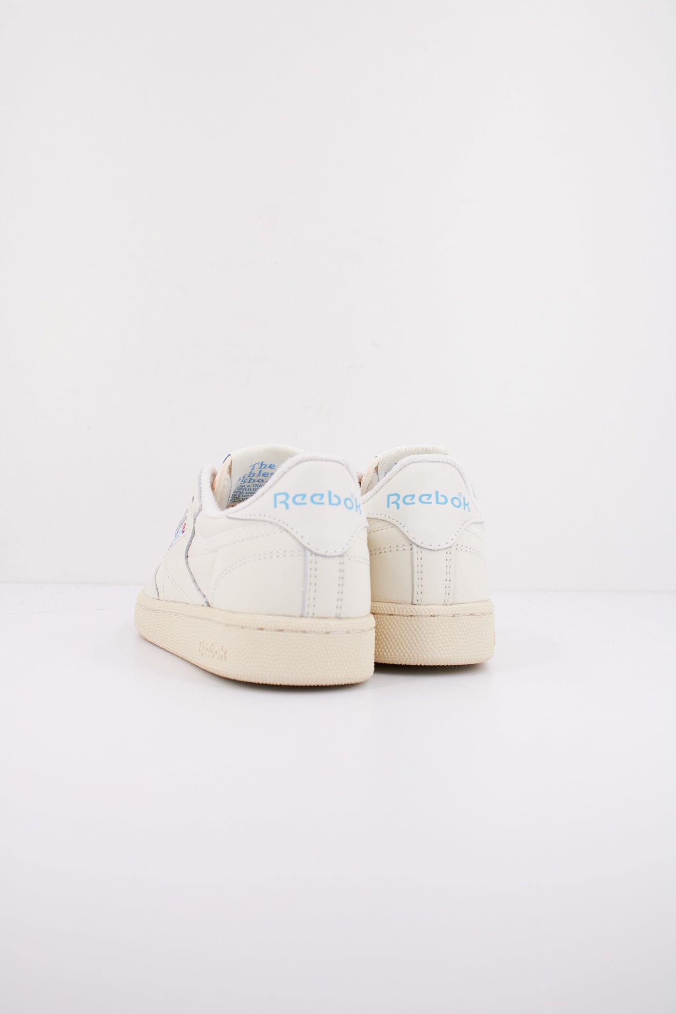 REEBOK CLUB C  VINTAGE en color CHALK  (4)