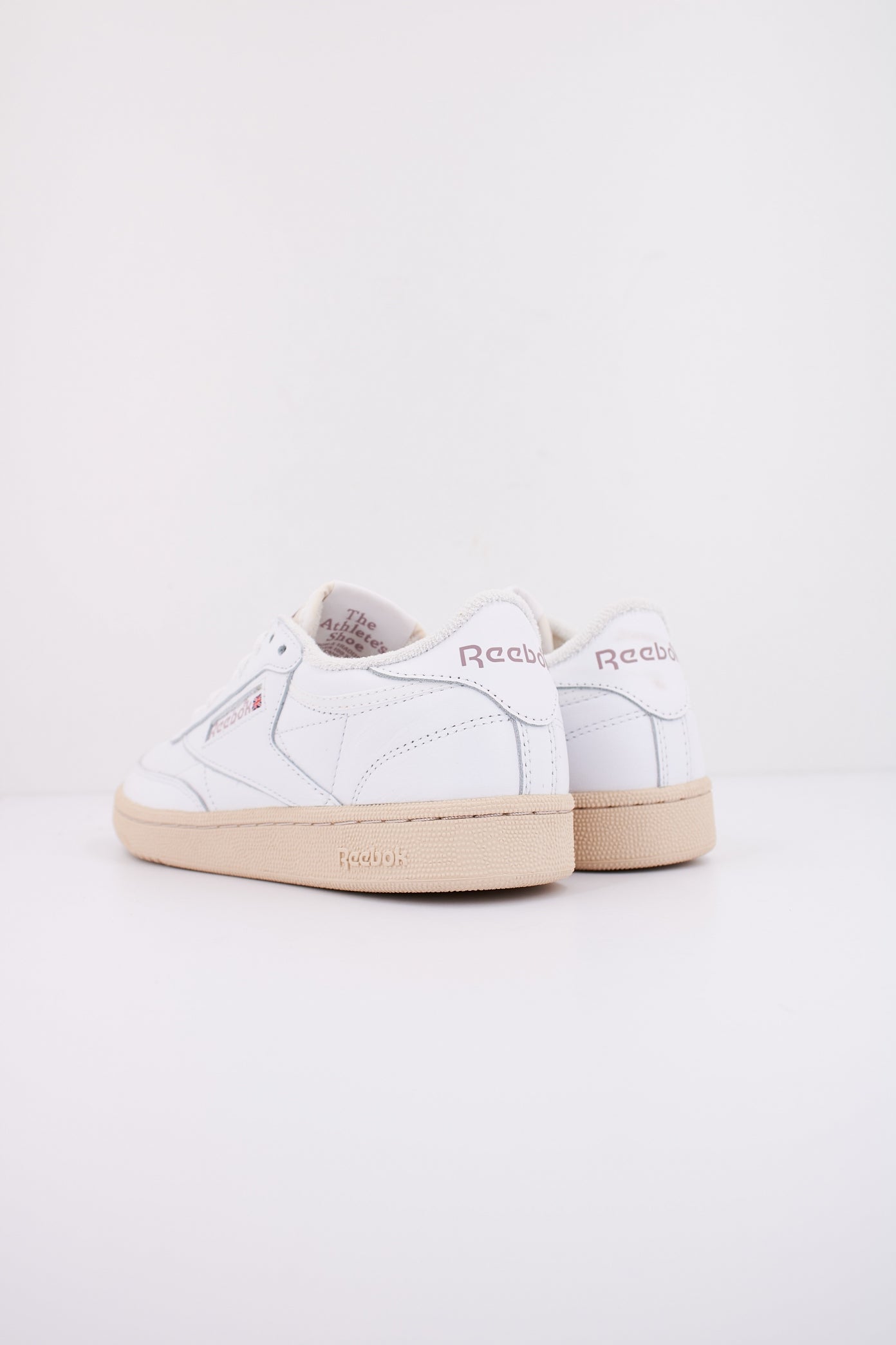 REEBOK CLUB C  VINTAGE en color FTWWHT  (4)