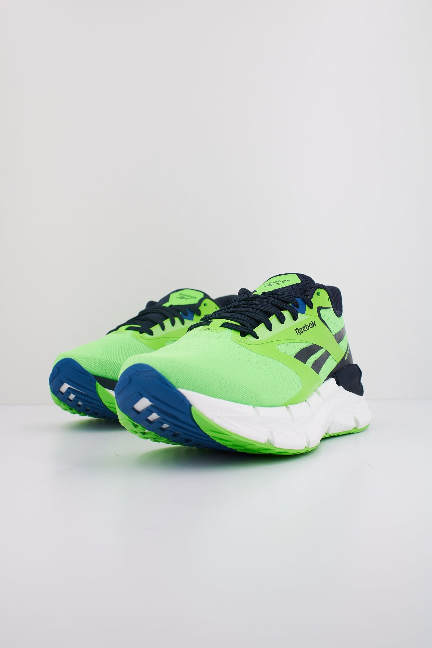 REEBOK FLOATZIG SYMMETROS en color LMEBLE  (2)
