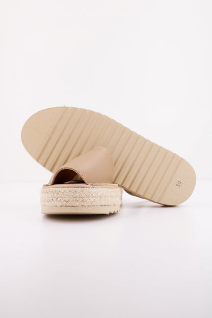 QUONDAM IRENE en color TAUPE  (5)