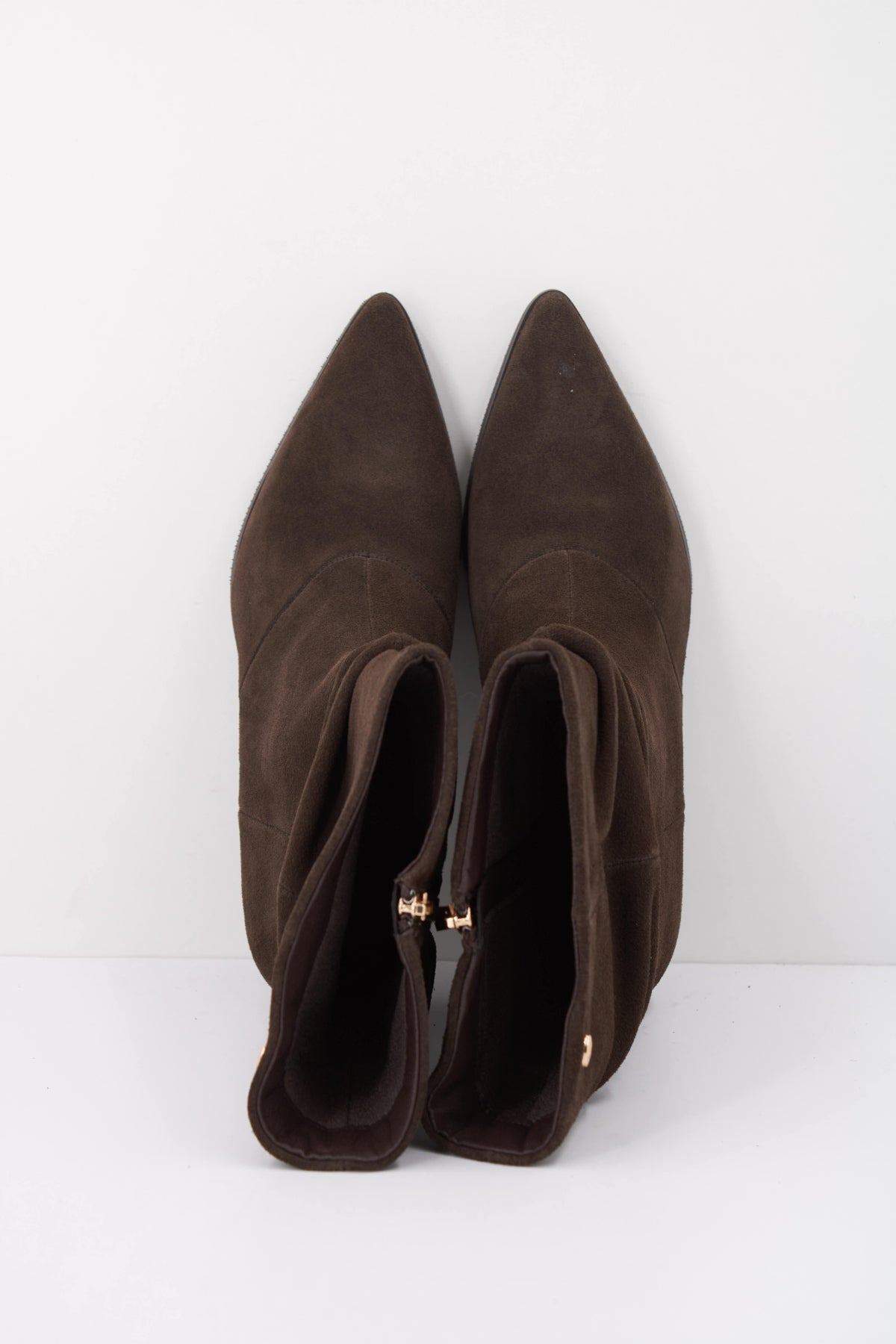TOP BOTA CORTA ARRUGADA en color MOKA  (3)