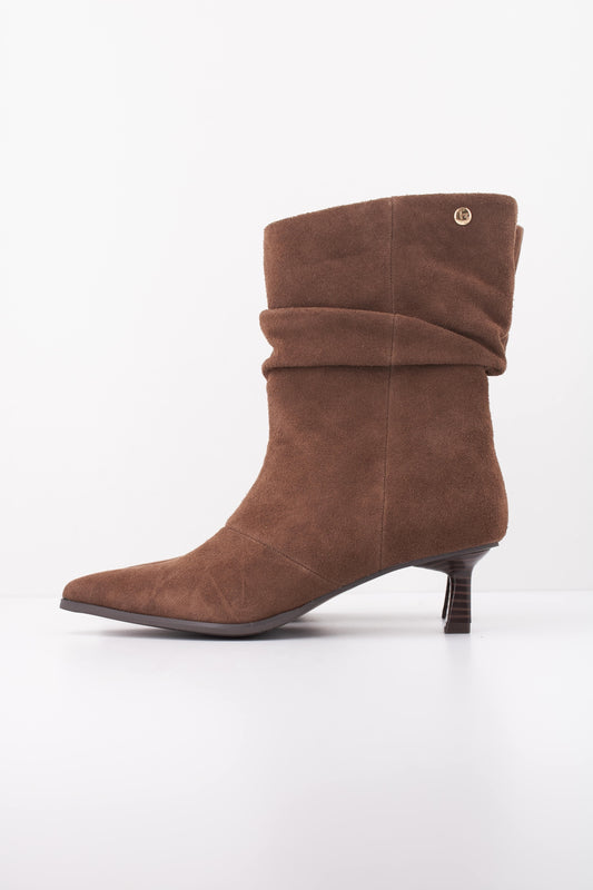 TOP BOTA CORTA ARRUGADA en color TAUPE  (1)