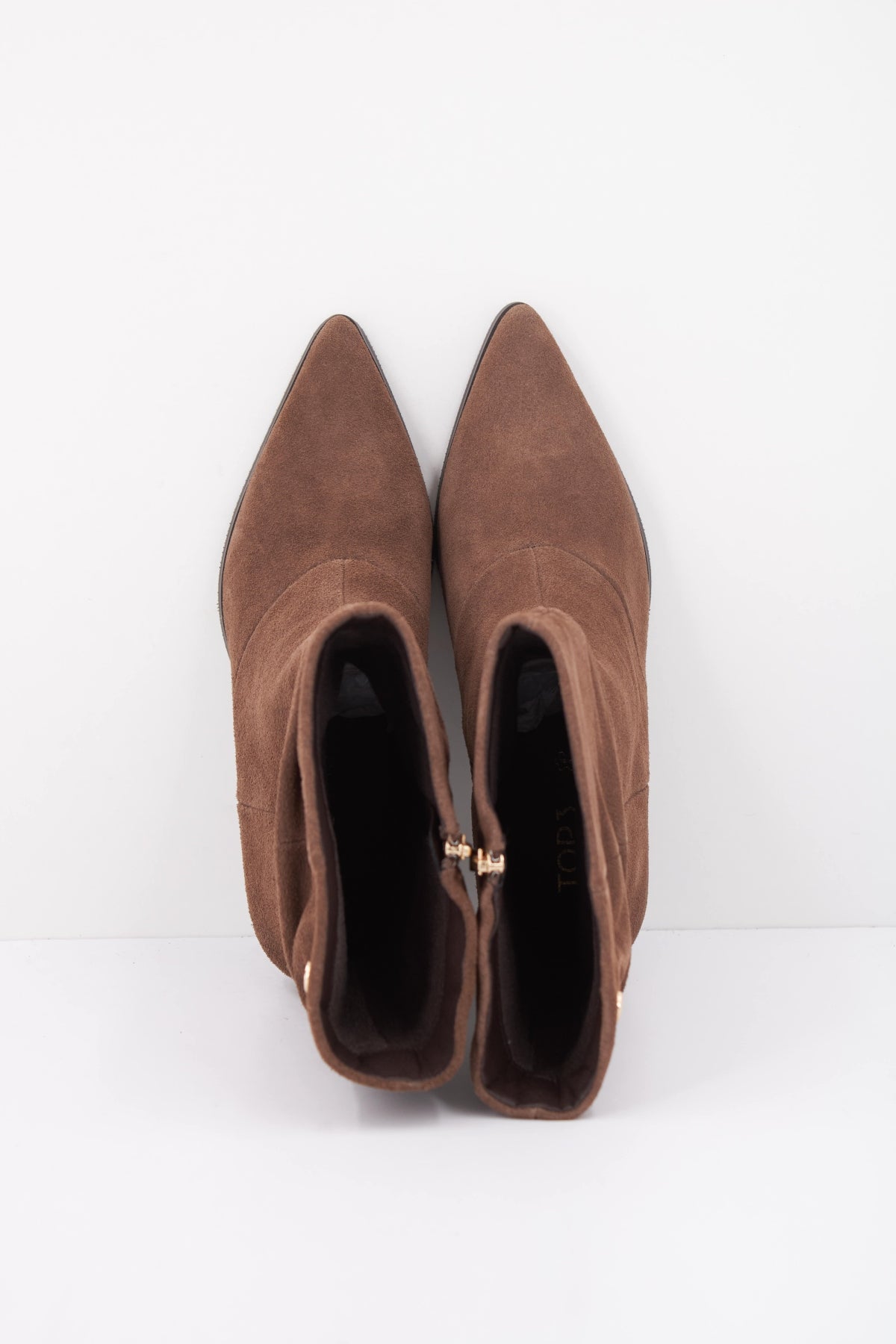 TOP BOTA CORTA ARRUGADA en color TAUPE  (3)