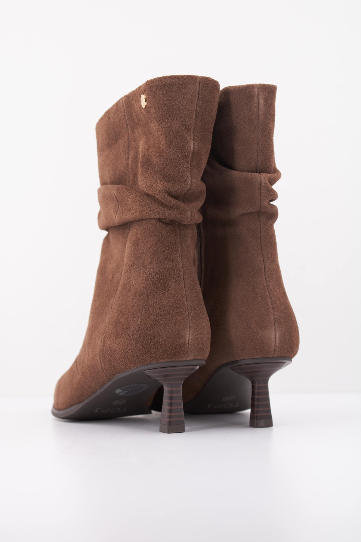 TOP BOTA CORTA ARRUGADA en color TAUPE  (4)