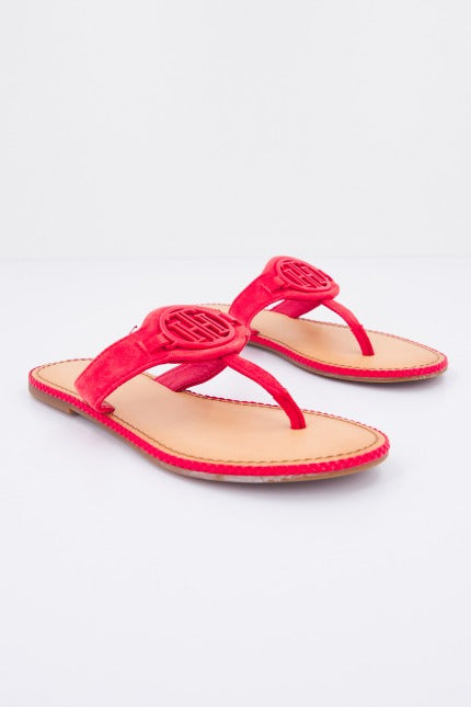 TOMMY HILFIGER  ESSENTIAL HARDWARE  en color SNEFIRE  (2)