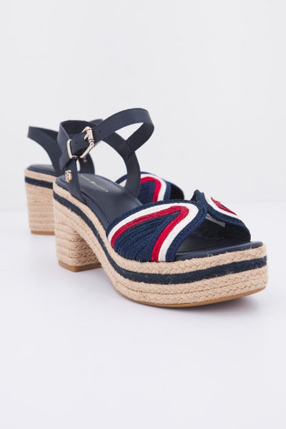 TOMMY HILFIGER  TH ARTISANAL MID HE en color GYRWB  (1)