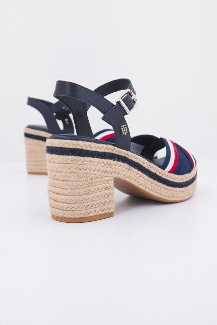 TOMMY HILFIGER  TH ARTISANAL MID HE en color GYRWB  (3)