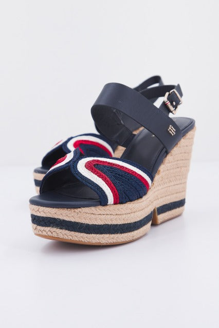 TOMMY HILFIGER ARTISANAL HIGH WEDGE en color GYRWB  (1)