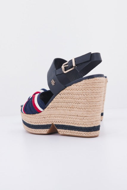 TOMMY HILFIGER ARTISANAL HIGH WEDGE en color GYRWB  (3)