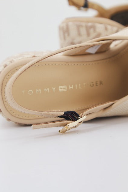 TOMMY HILFIGER TH RAFFIA MID HEEL S en color YBLECRU  (4)