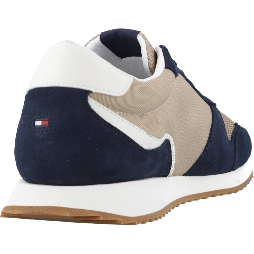 TOMMY HILFIGER  RUNNER EVO MIX en color DW  (3)