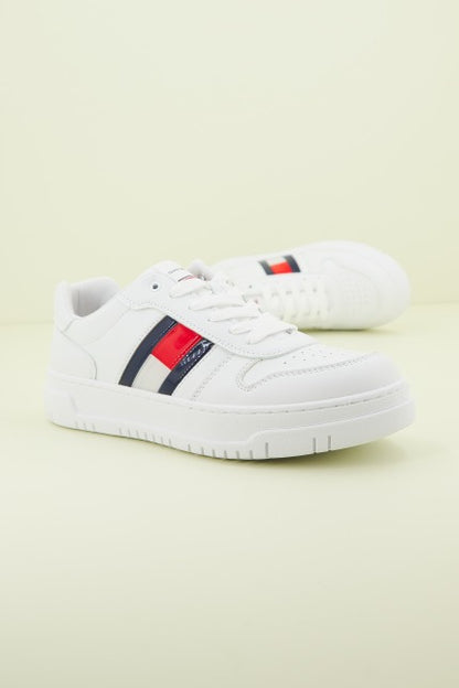 TOMMY HILFIGER LACE UP en color BIANCO  (1)