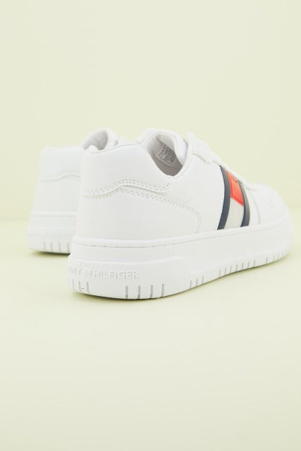 TOMMY HILFIGER LACE UP en color BIANCO  (3)