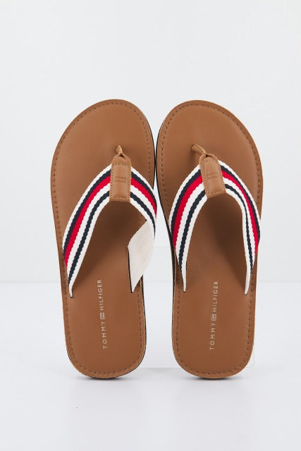 TOMMY HILFIGER LEATHER BEACH SANDAL en color GU  (1)