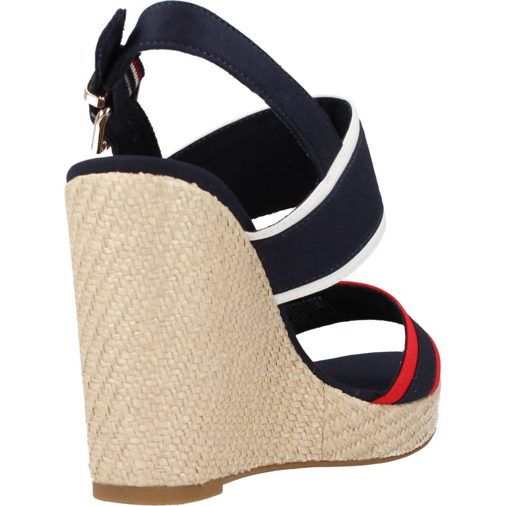 TOMMY HILFIGER RWB FEMININE WEDGE en color GY  (3)