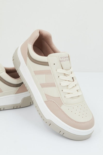 TOMMY HILFIGER LOW CUT LACE-UP SNEA en color PNKBGE  (3)