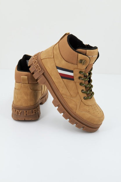 TOMMY HILFIGER TB   en color CAMEL  (3)