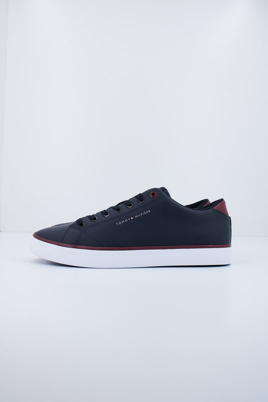 TOMMY HILFIGER TH HI VULC CORE LOW  en color DW  (1)