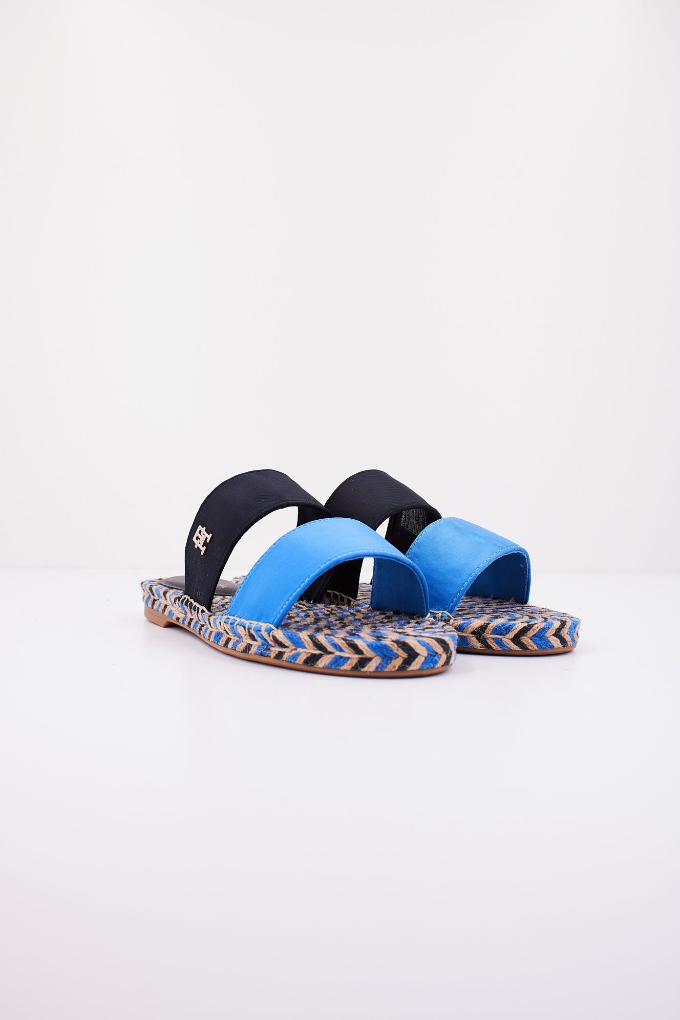 TOMMY HILFIGER TH SATIN FLAT ESPADR en color DW  (2)