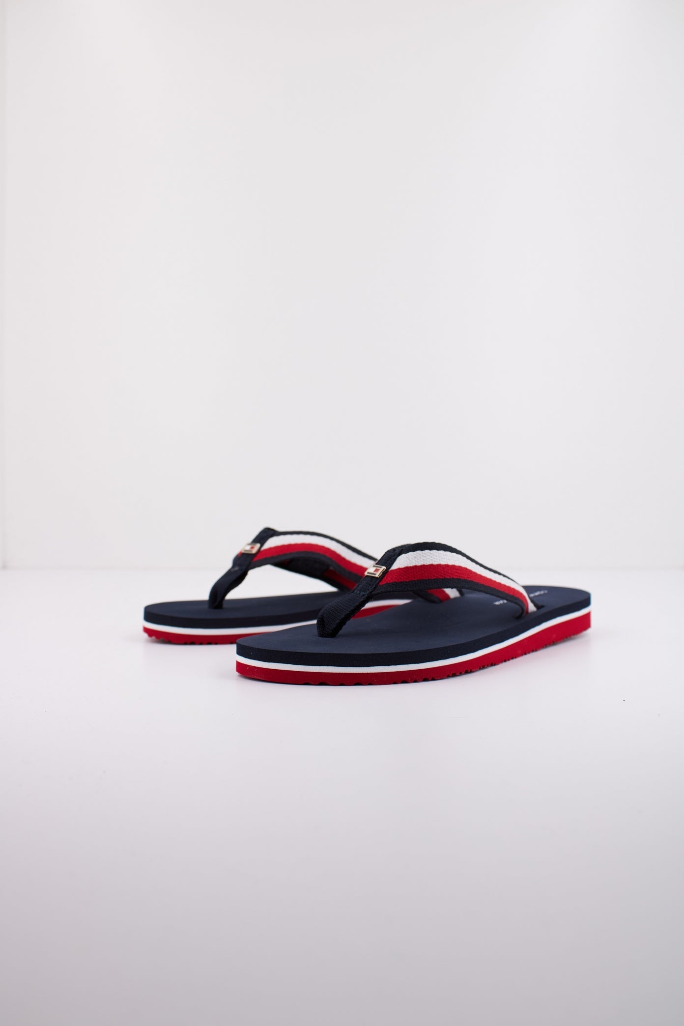 TOMMY HILFIGER CORPORATE BEACH SAND en color G  (2)