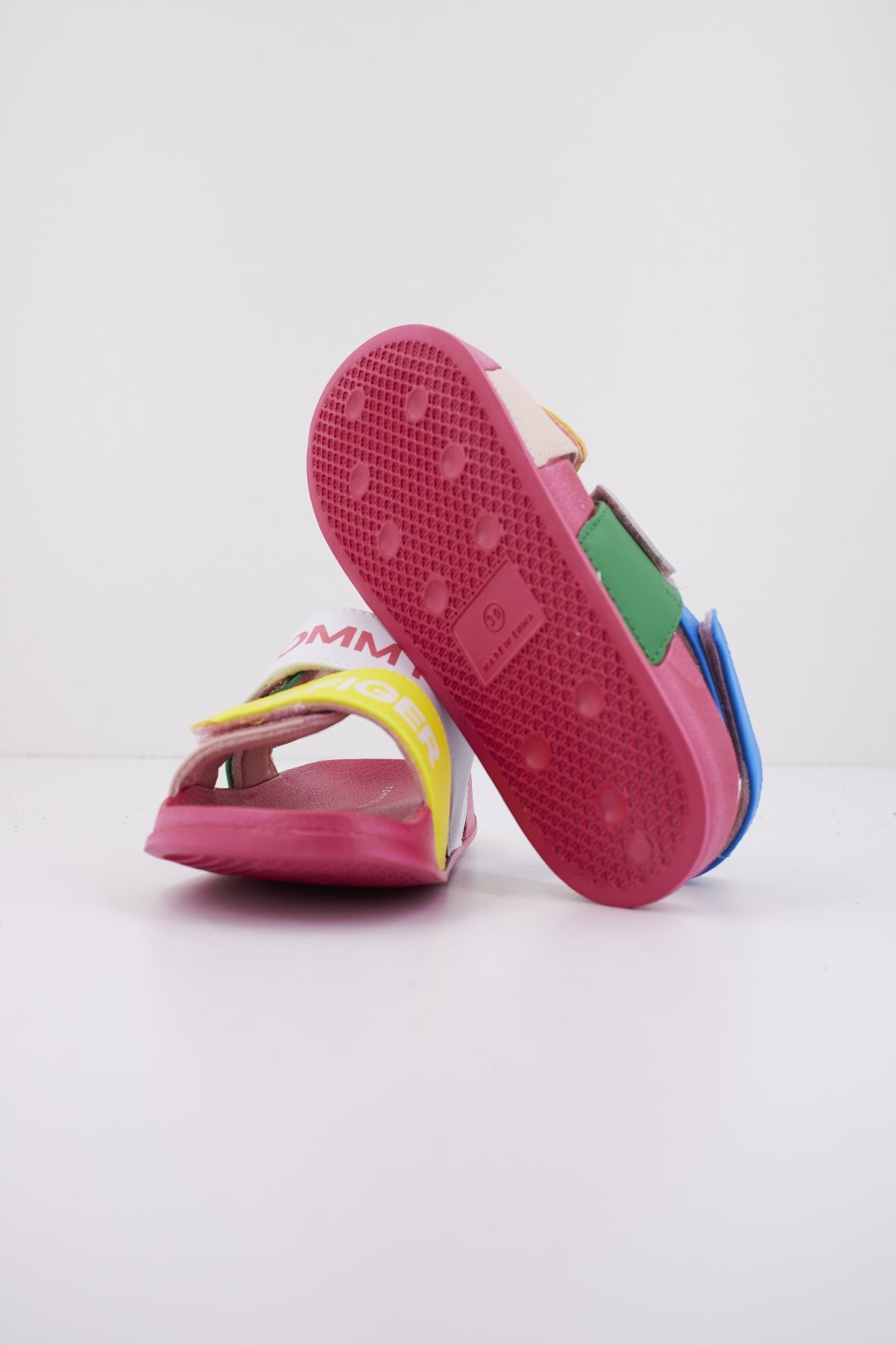 TOMMY HILFIGER TA   en color MLTBLK  (4)