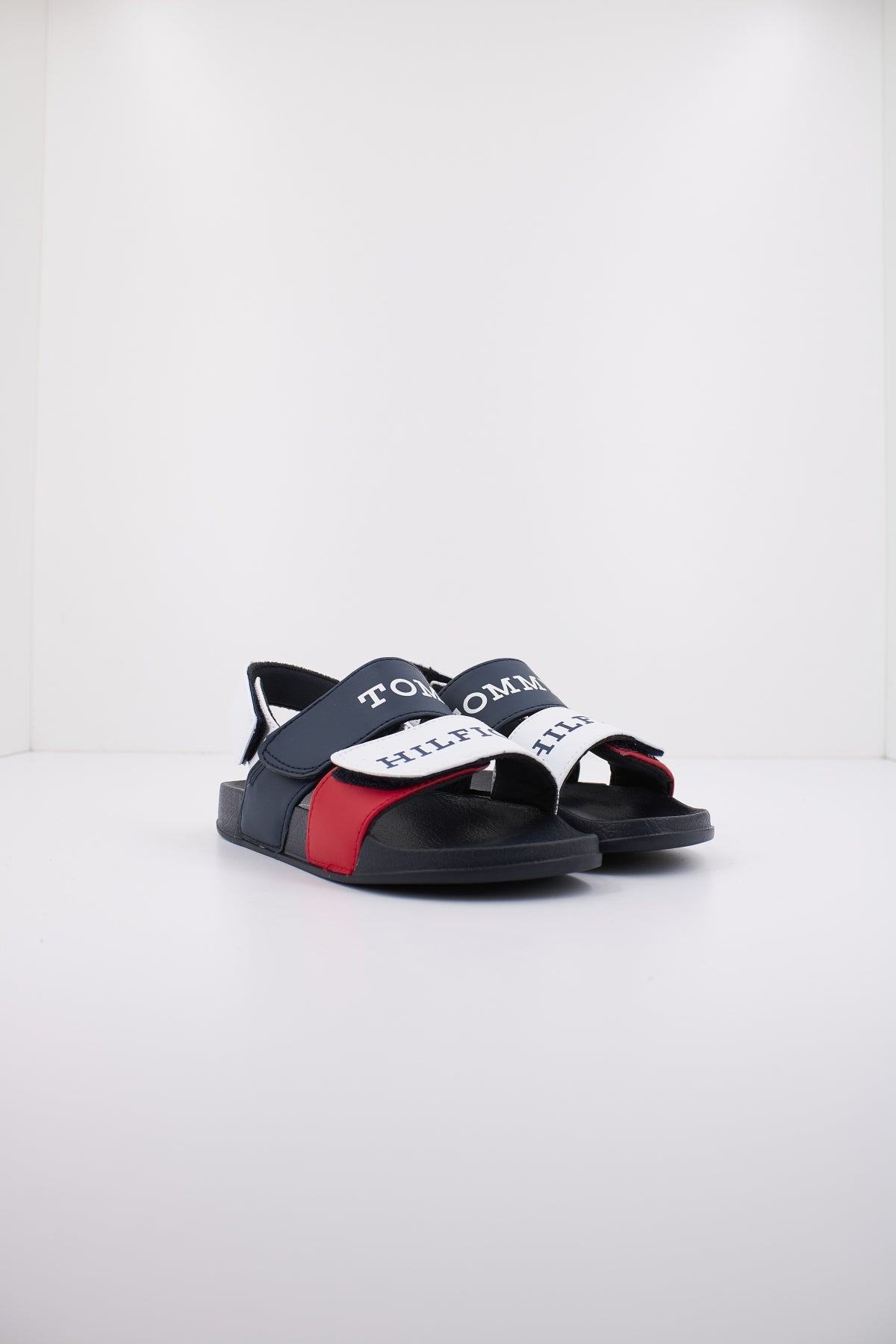 TOMMY HILFIGER TB  en color WHTBLRED  (2)