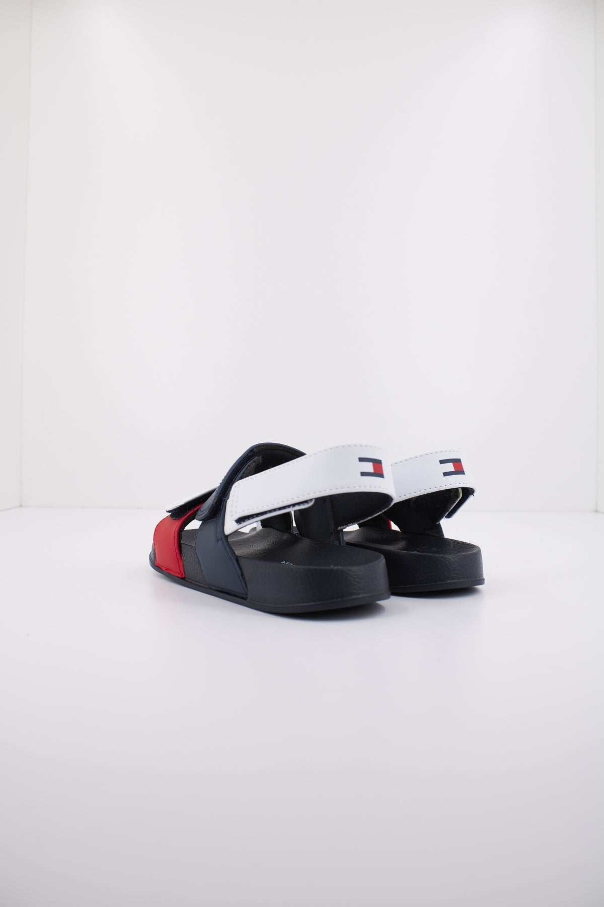 TOMMY HILFIGER TB  en color WHTBLRED  (3)