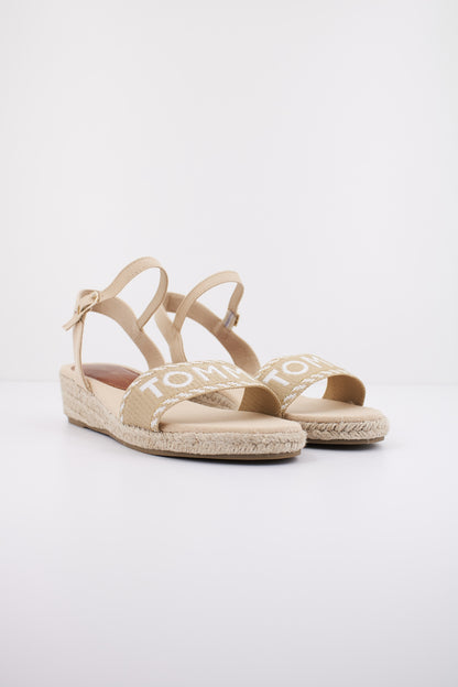 TOMMY HILFIGER TA  en color BEIGE  (2)