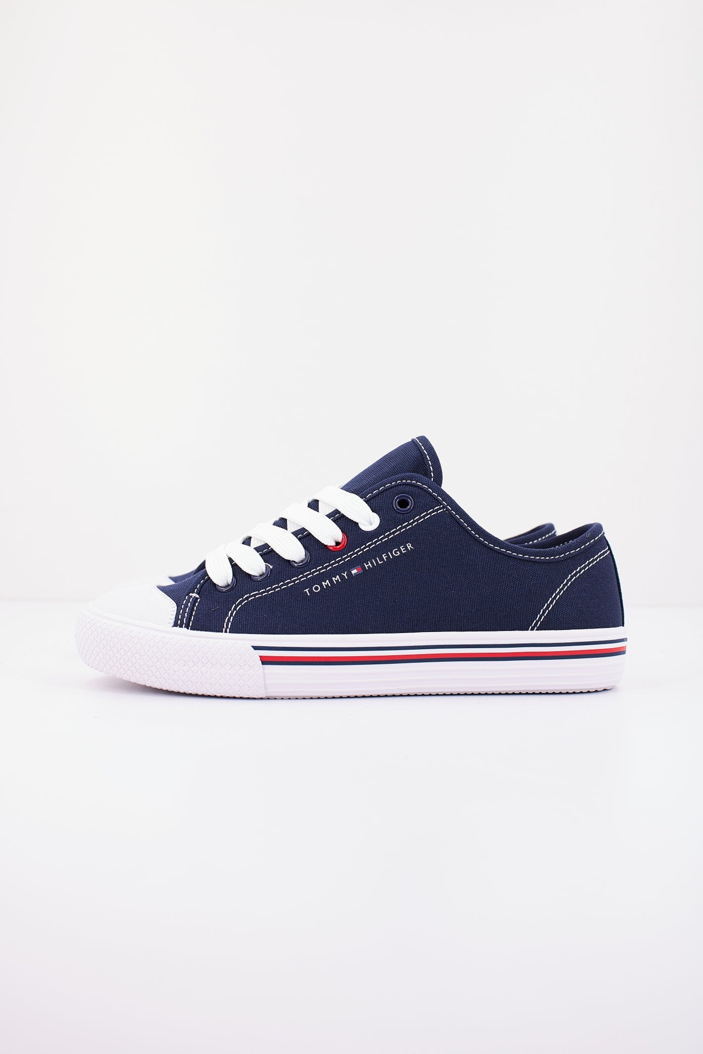 TOMMY HILFIGER SNEAKER BASSA ALLACC en color BLUE  (1)