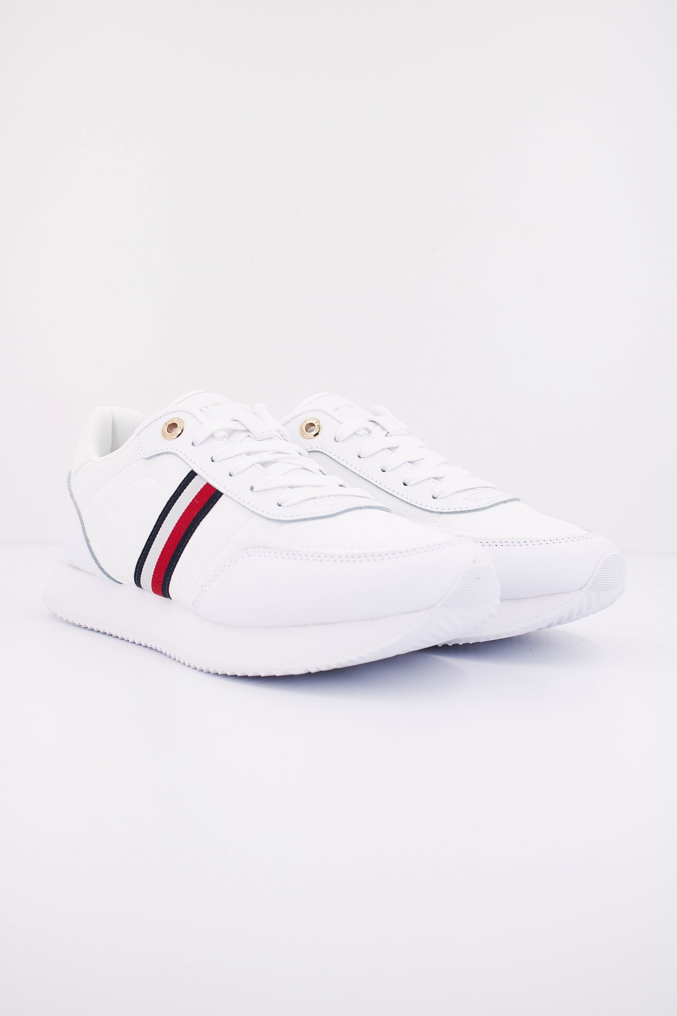 TOMMY HILFIGER ESSENTIAL RUNNER GLO en color YBS  (2)