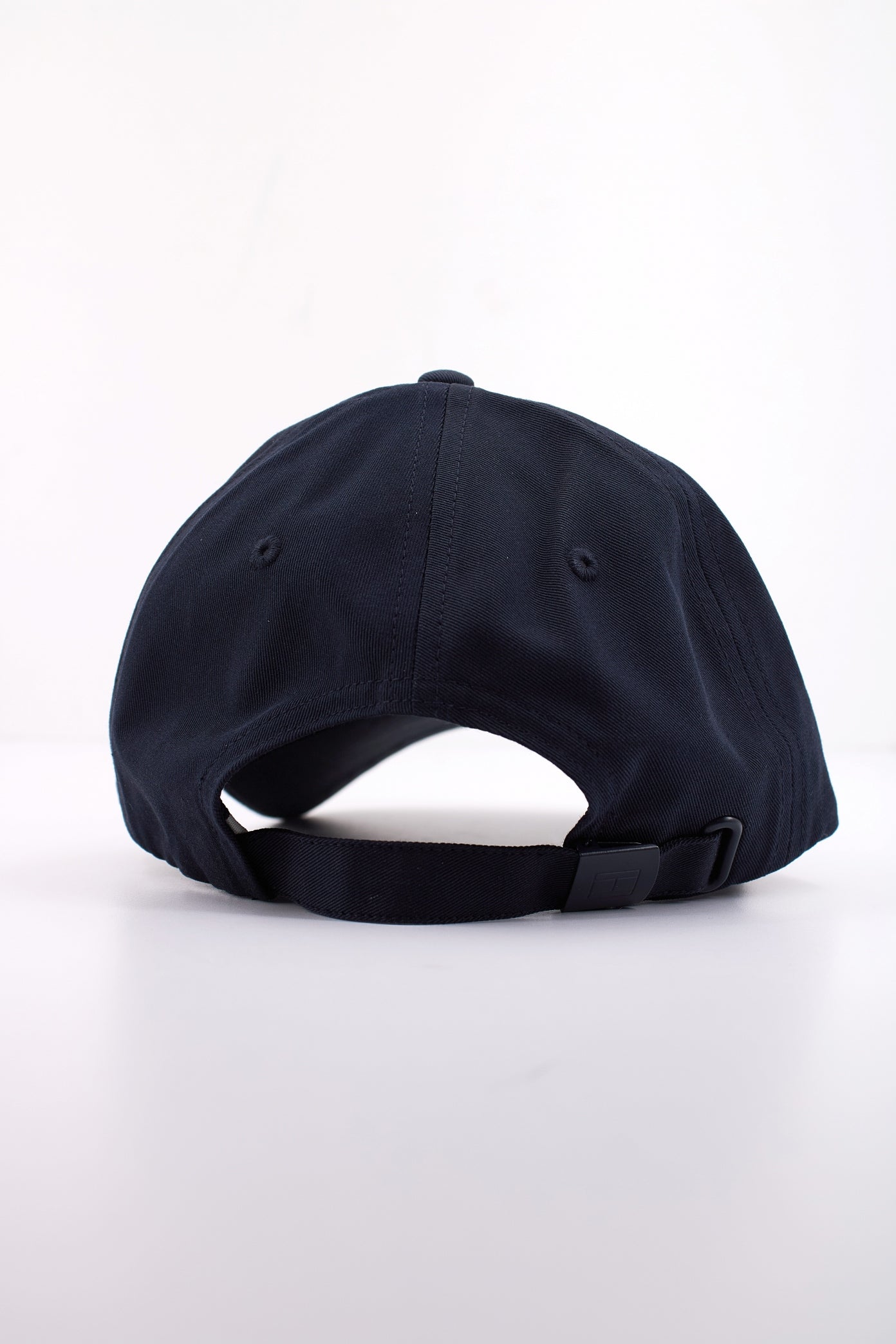 TOMMY HILFIGER ESSENTIAL FLAG CAP en color DW  (3)