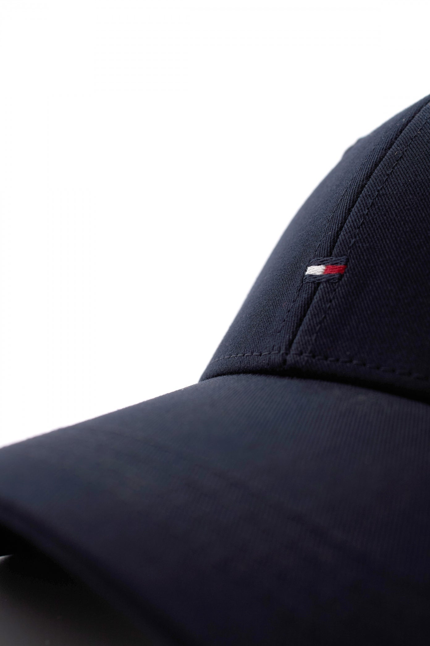 TOMMY HILFIGER ESSENTIAL FLAG CAP en color DW  (4)