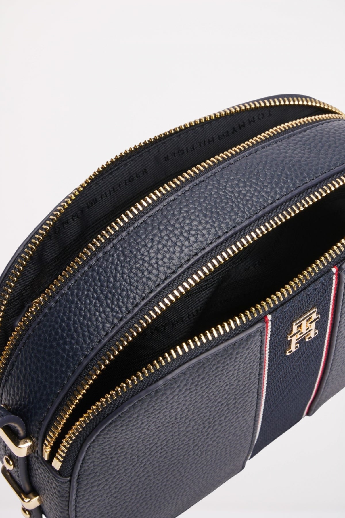 TOMMY HILFIGER TH LEGACY CAMERA BAG en color DW  (3)