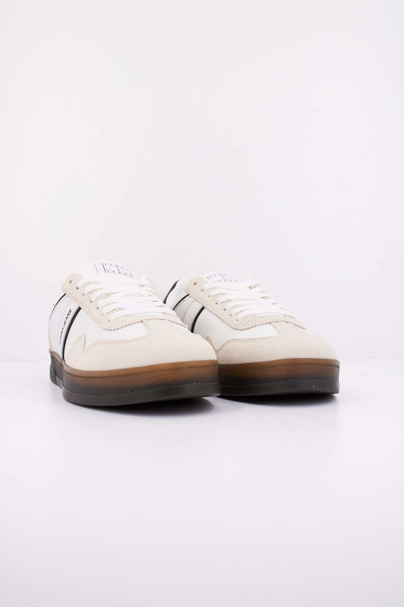 TOMMY HILFIGER THE GREENWICH LEATHE en color BDS  (2)