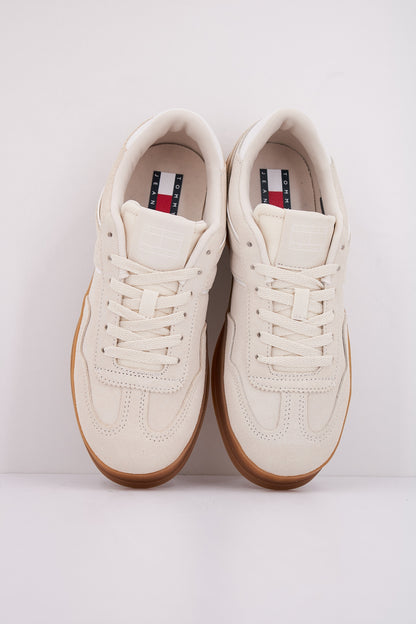 TOMMY HILFIGER  THE GREENWICH SUEDE en color ACG  (3)