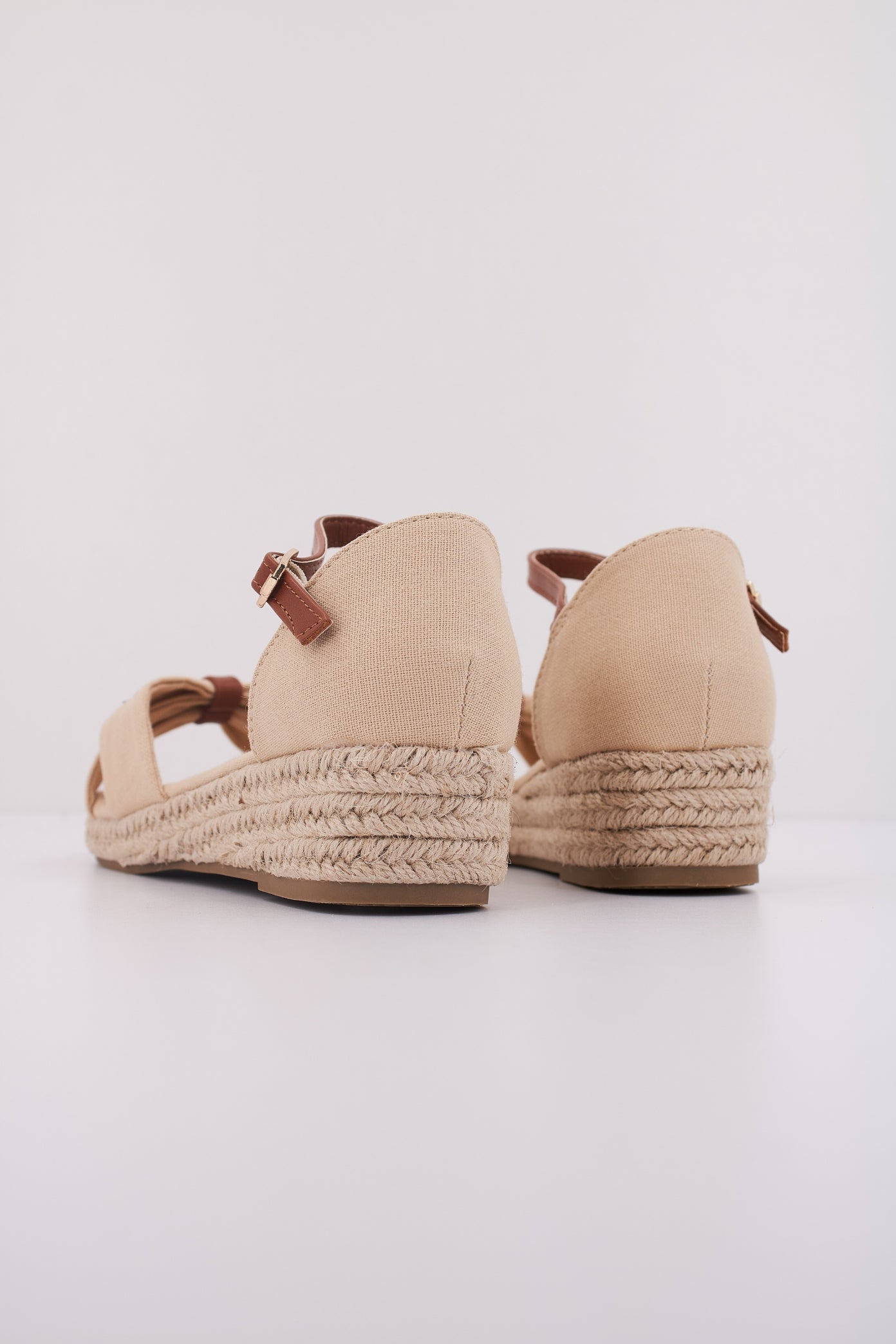 TOMMY HILFIGER TA  en color SAND  (4)