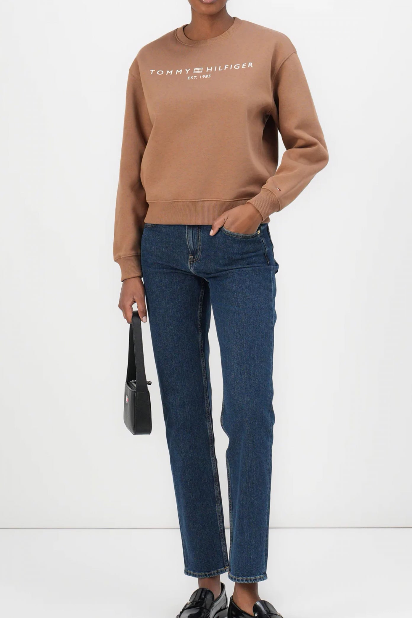 TOMMY HILFIGER  MDRN REG CORP LOGO  en color RBL  (4)