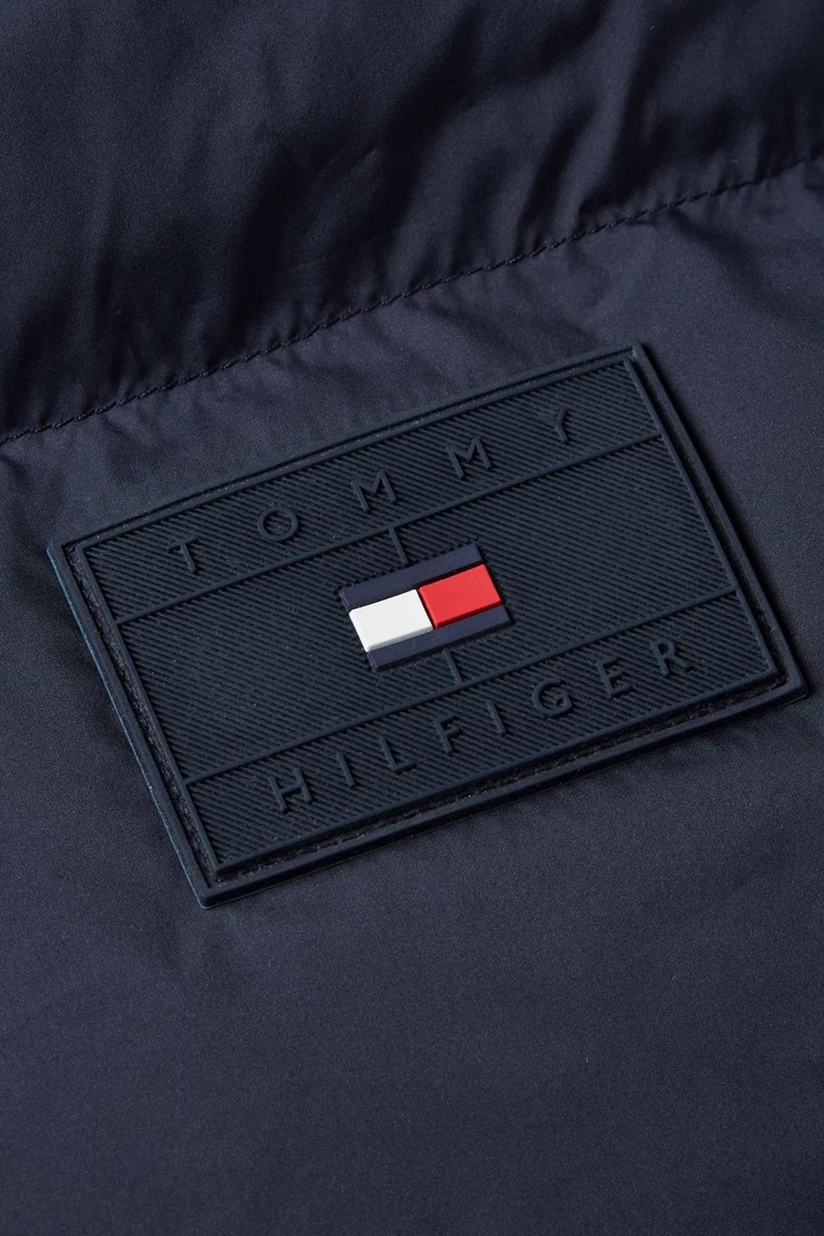 TOMMY HILFIGER MIX DOWN HOODED PUFF en color DW  (3)