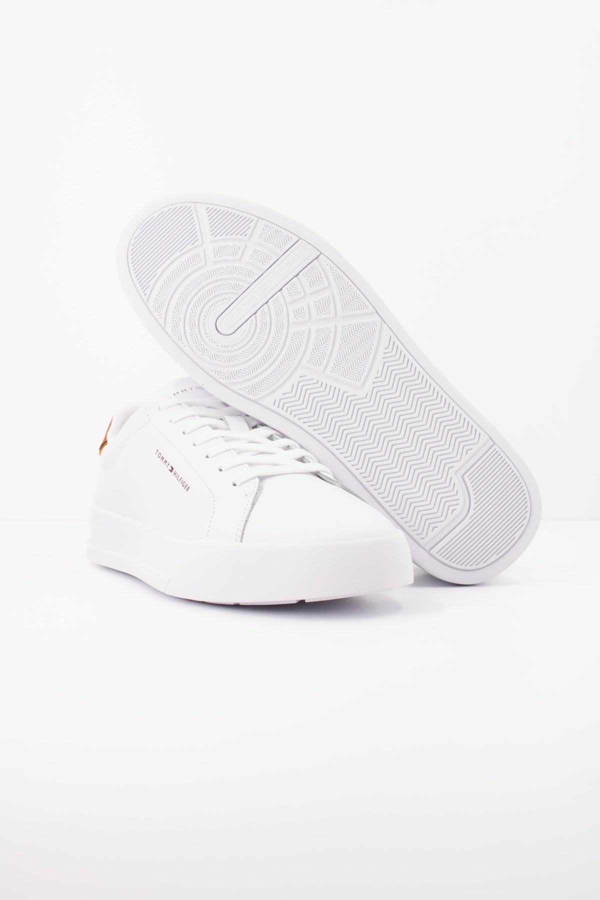 TOMMY HILFIGER FMFM en color R  (5)