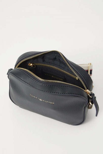 TOMMY HILFIGER TH LOGOTAPE CAMERA B en color DW  (3)