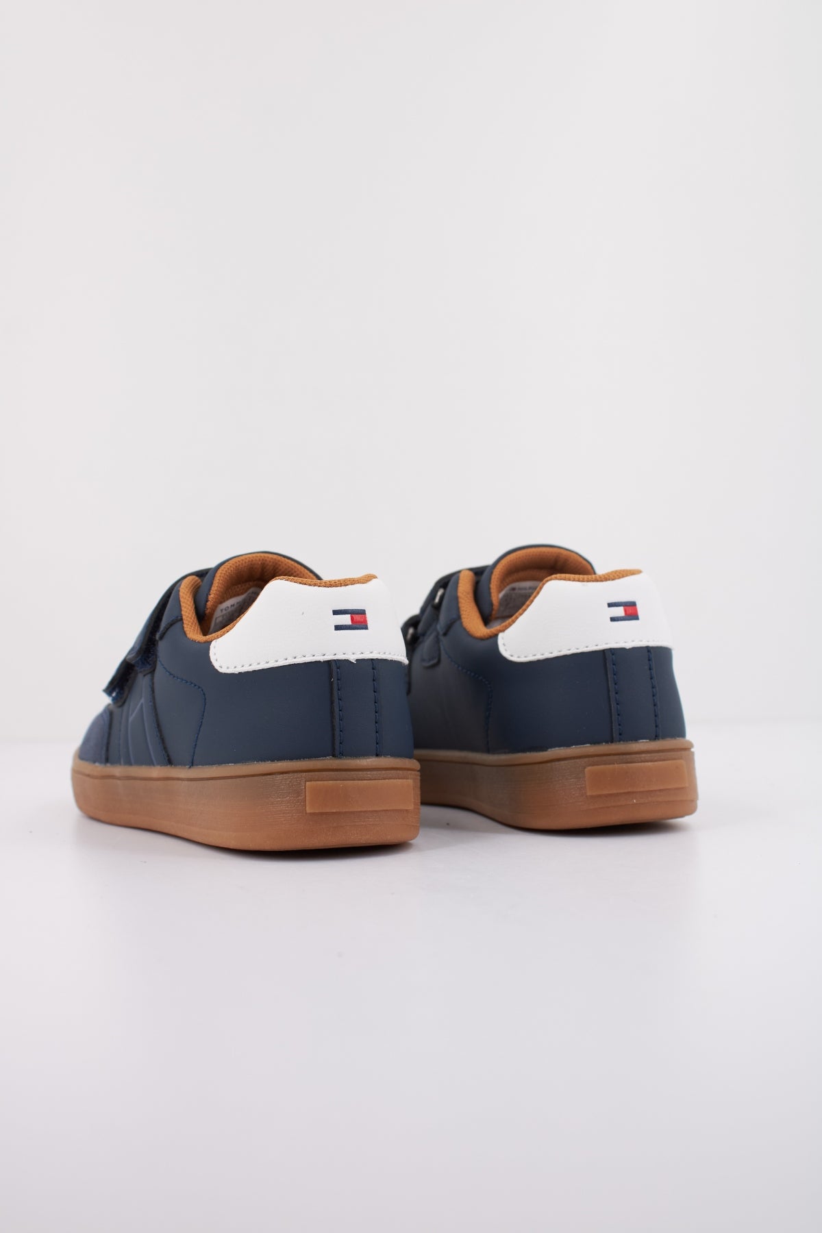 TOMMY HILFIGER TX   en color BLUEWHT  (4)