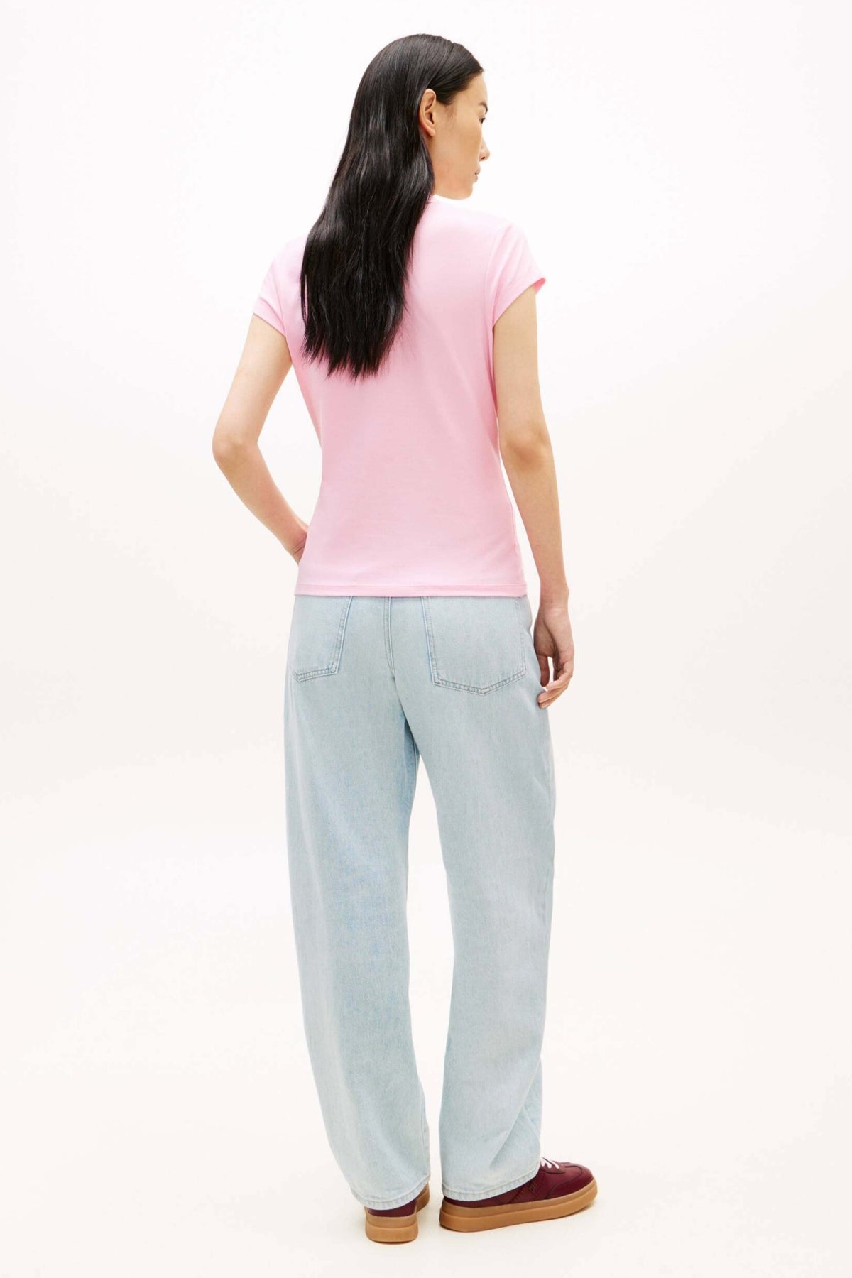 TOMMY HILFIGER WWWW  en color TOL  (2)