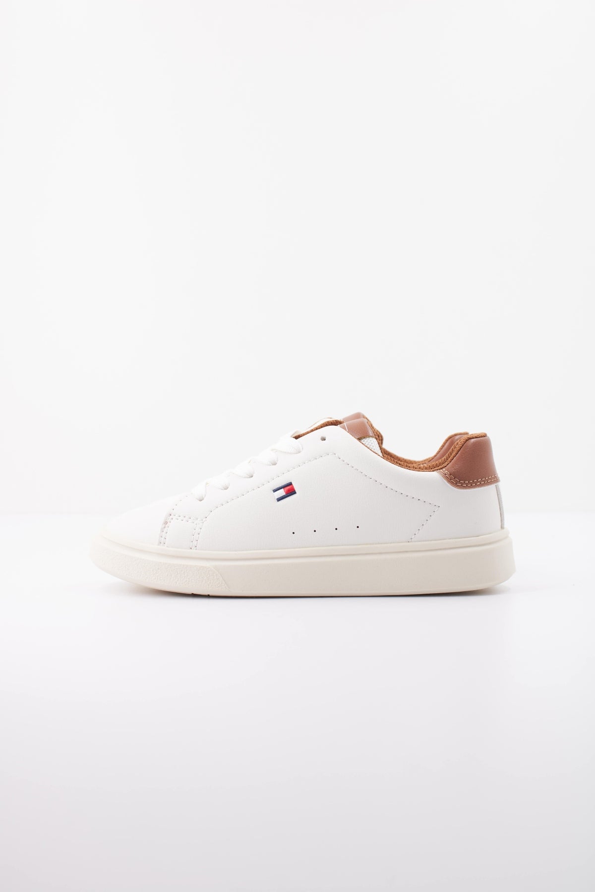TOMMY HILFIGER TX  en color WHTCGN  (1)