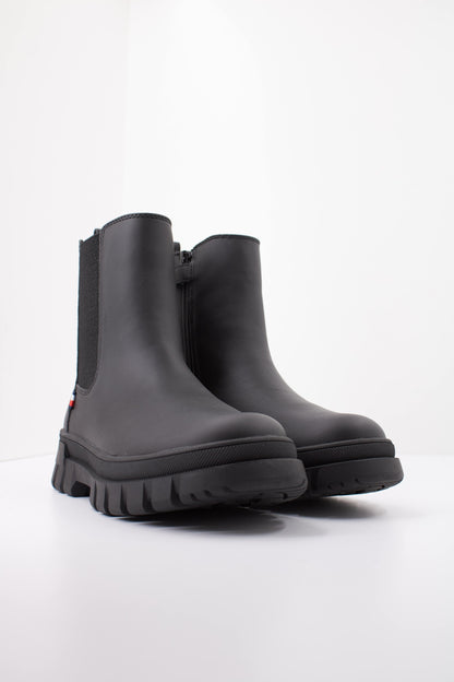 TOMMY HILFIGER CHELSEA BOOT en color BLACK  (2)