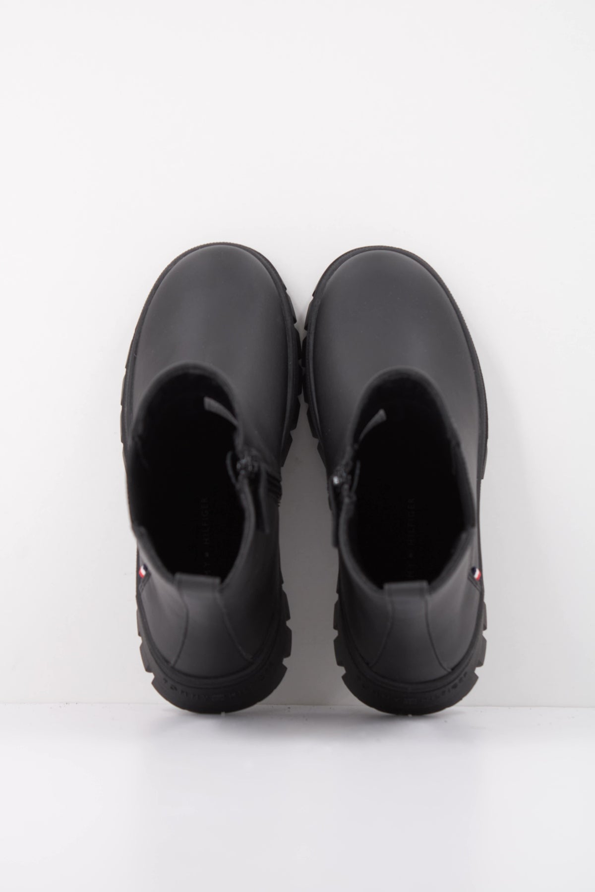 TOMMY HILFIGER CHELSEA BOOT en color BLACK  (3)