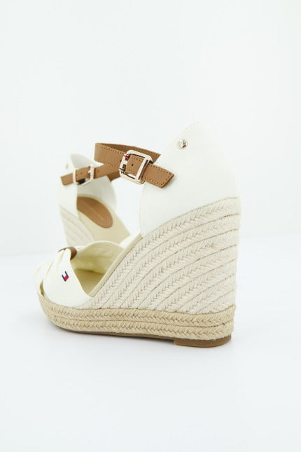 TOMMY HILFIGER BASIC OPEN TOE HIGH en color YBIIVORY  (3)
