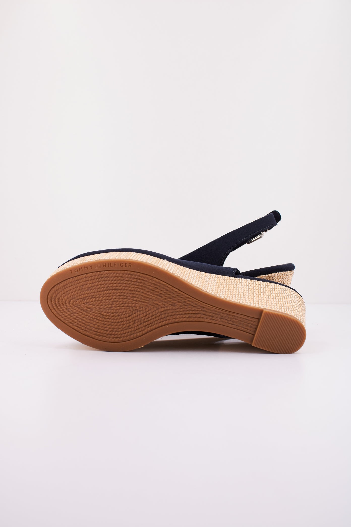 TOMMY HILFIGER ICONIC ELBA SLING BA en color DW  (4)